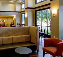 Holiday Inn Express & Suites, Sioux City Lobby
