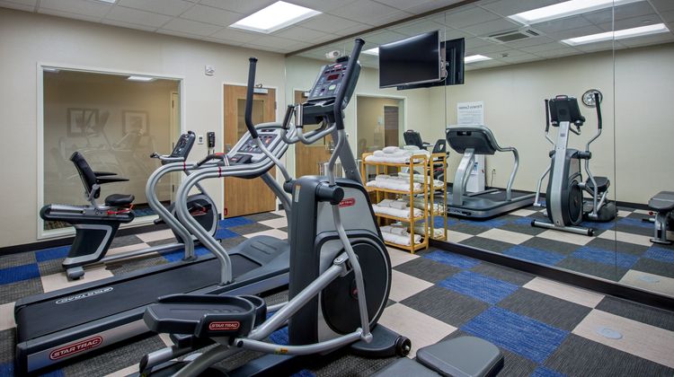 Holiday Inn Express Hotel & Suites Health Club
