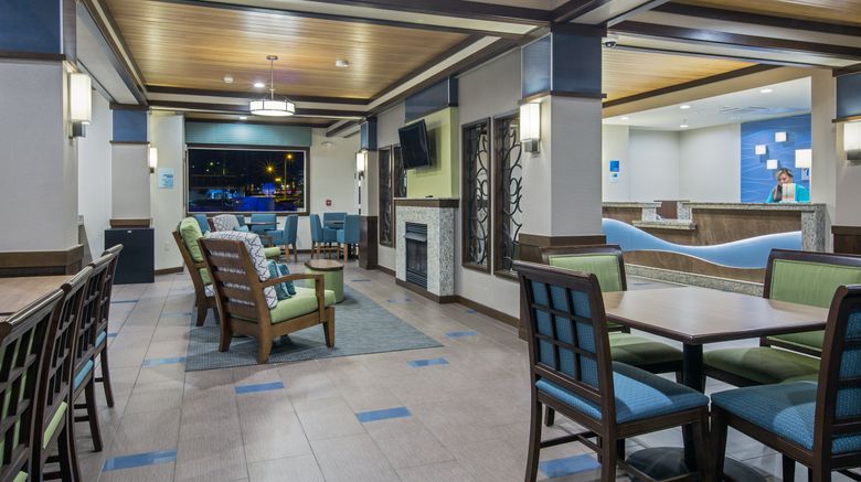 <b>Holiday Inn Express Hotel & Suites Exterior</b>. Images powered by <a href="https://www.leonardoworldwide.com/" title="Leonardo Worldwide" target="_blank">Leonardo</a>.