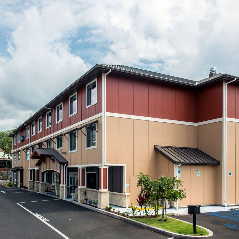 Holiday Inn Express Hotel & Suites