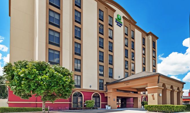 Holiday Inn Express & Stes Memorial Park Exterior