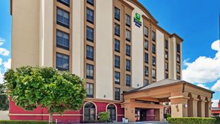 Holiday Inn Express & Stes Memorial Park