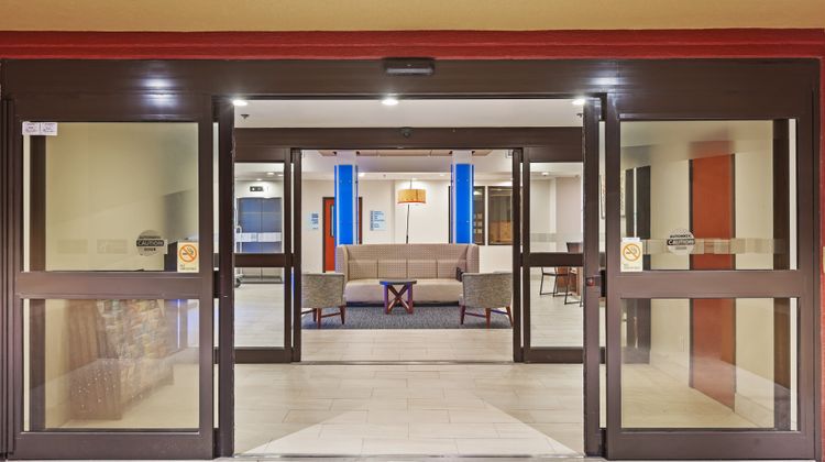 Holiday Inn Express & Stes Memorial Park Exterior