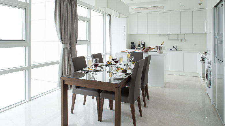 <b>Fraser Place Central Seoul Suite</b>. Images powered by <a href="https://www.leonardoworldwide.com/" title="Leonardo Worldwide" target="_blank">Leonardo</a>.