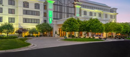 Holiday Inn at Roberts Centre Exterior