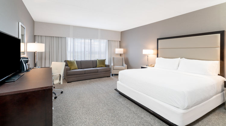 Holiday Inn at Roberts Centre Room
