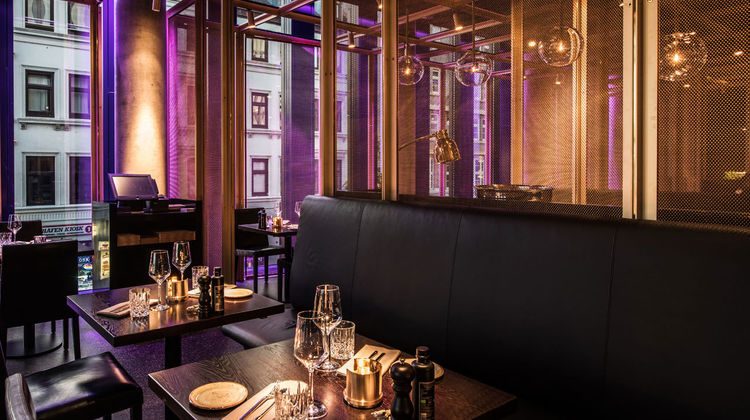 Empire Riverside Hotel Restaurant