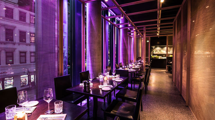 Empire Riverside Hotel Restaurant