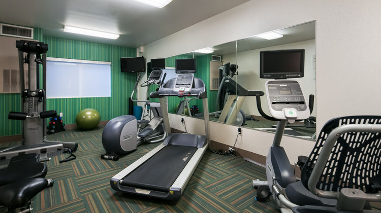 Holiday Inn Express & Suites Everett Health Club
