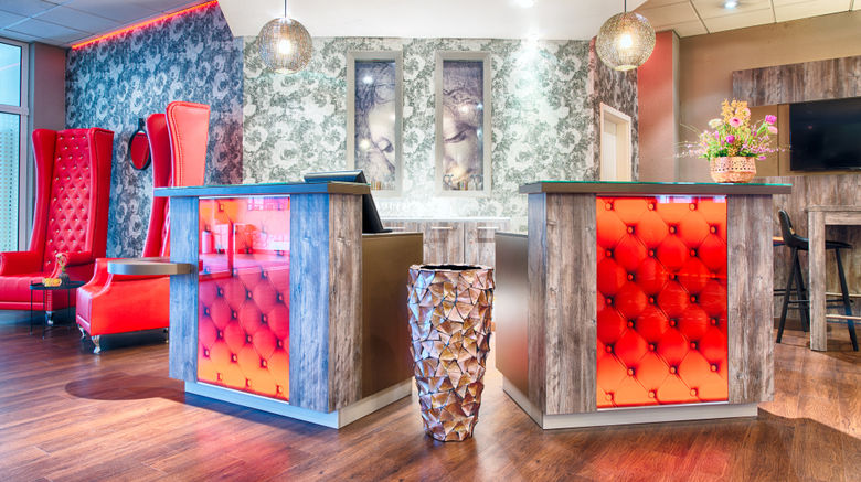 <b>Leonardo Hotel Mannheim-Ladenburg Lobby</b>. Images powered by <a href="https://www.leonardoworldwide.com/" title="Leonardo Worldwide" target="_blank">Leonardo</a>.