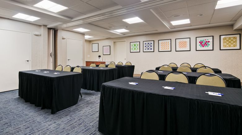 <b>Holiday Inn Express & Suites Everett Meeting</b>. Images powered by <a href="https://www.leonardoworldwide.com/" title="Leonardo Worldwide" target="_blank">Leonardo</a>.