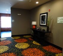 Holiday Inn Covington Lobby