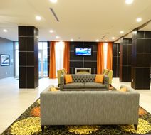 Holiday Inn Covington Exterior