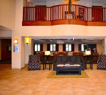 Holiday Inn Express Syracuse Fairgrounds Lobby