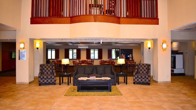 <b>Holiday Inn Express Syracuse Fairgrounds Lobby</b>. Images powered by <a href="https://www.leonardoworldwide.com/" title="Leonardo Worldwide" target="_blank">Leonardo</a>.