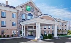 Holiday Inn Express Hotel & Suites