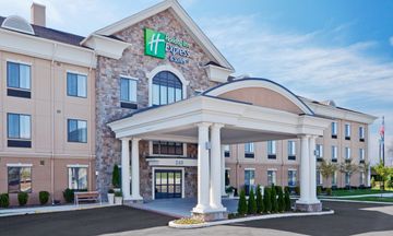 Holiday Inn Express Hotel & Suites