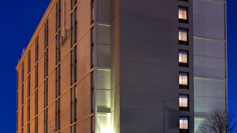 <b>Crowne Plaza Newark Airport Exterior</b>. Images powered by <a href="https://www.leonardoworldwide.com/" title="Leonardo Worldwide" target="_blank">Leonardo</a>.