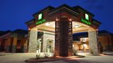 Holiday Inn Hinton Exterior