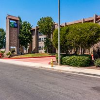 Holiday Inn Express & Suites Camarillo