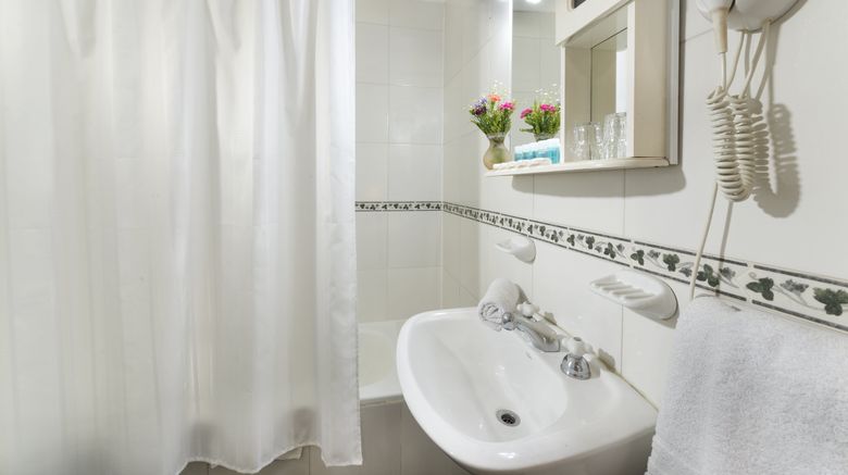 <b>Crisol Suites Catalinas Room</b>. Images powered by <a href="https://www.leonardoworldwide.com/" title="Leonardo Worldwide" target="_blank">Leonardo</a>.