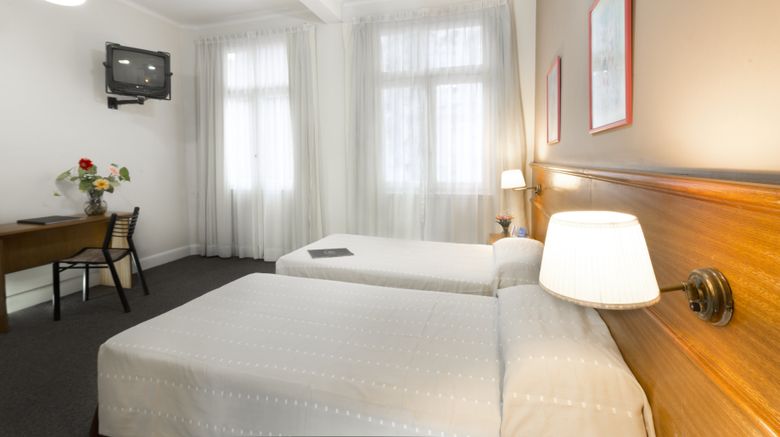 <b>Crisol Suites Catalinas Room</b>. Images powered by <a href="https://www.leonardoworldwide.com/" title="Leonardo Worldwide" target="_blank">Leonardo</a>.