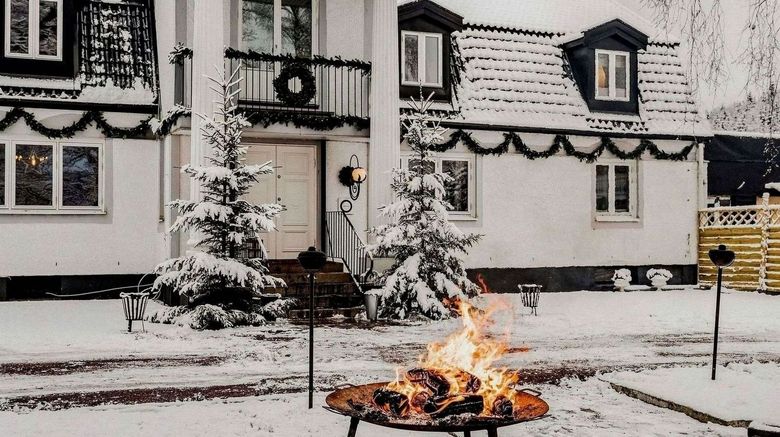<b>Hallsnas Hotell & Konferens Exterior</b>. Images powered by <a href="https://www.leonardoworldwide.com/" title="Leonardo Worldwide" target="_blank">Leonardo</a>.