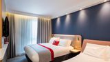 <b>Holiday Inn Express Queens Quarter Room</b>. Images powered by <a href="https://www.leonardoworldwide.com/" title="Leonardo Worldwide" target="_blank">Leonardo</a>.