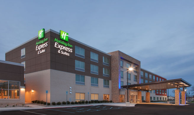 Holiday Inn Express/Stes Sterling Height Exterior