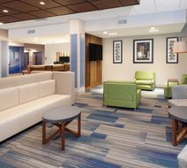 Holiday Inn Express/Stes Sterling Height Lobby