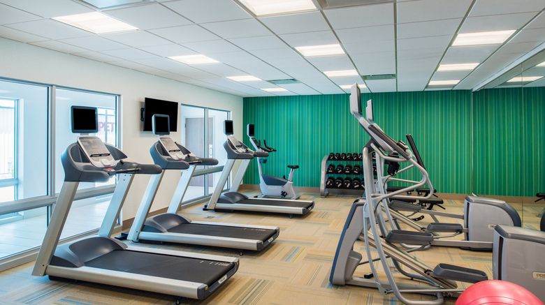 <b>Holiday Inn Express/Suites Kingdom City Health Club</b>. Images powered by <a href="https://www.leonardoworldwide.com/" title="Leonardo Worldwide" target="_blank">Leonardo</a>.