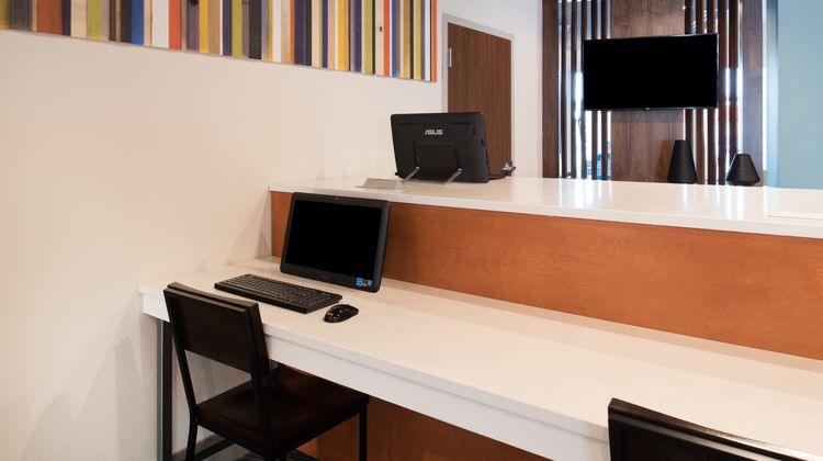 Holiday Inn Express/Suites Kingdom City Other