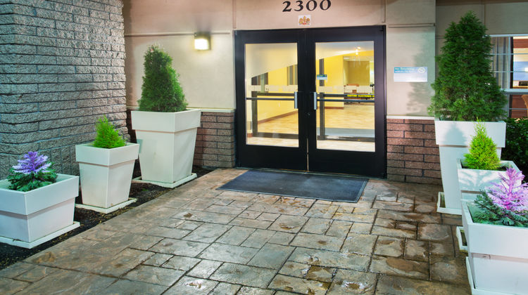 Holiday Inn Express & Stes Janzten Beach Exterior