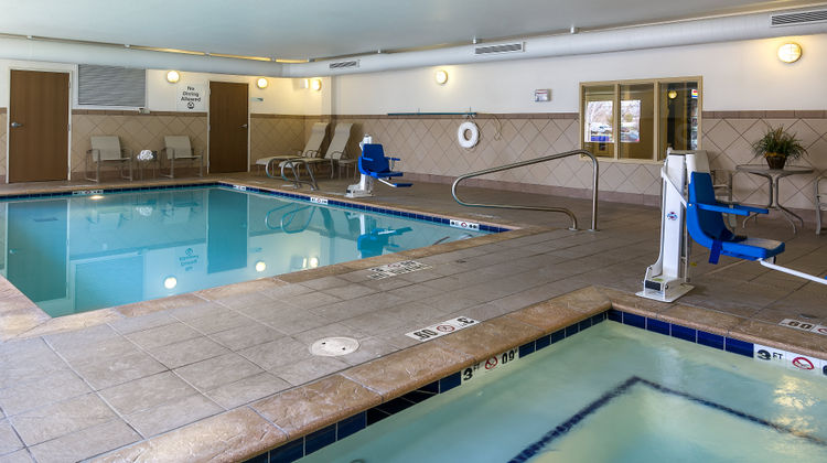 Holiday Inn Express Hotel & Suites Pool
