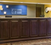 Holiday Inn Express Hotel & Suites Lobby