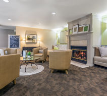 Holiday Inn Hotel Auburn Lobby