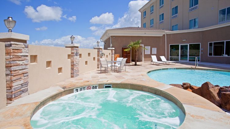 Holiday Inn Express Houston Space Center Pool