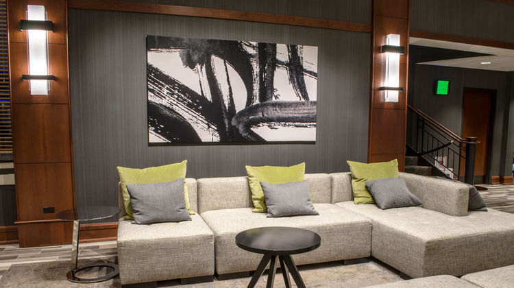 Holiday Inn Fargo Lobby