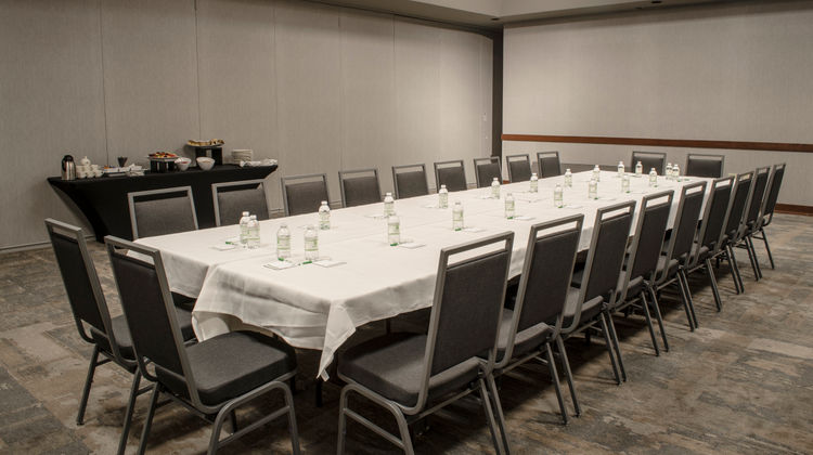 Holiday Inn Fargo Meeting