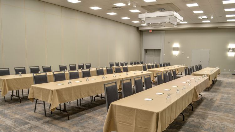 Holiday Inn Fargo Meeting
