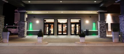 Holiday Inn Fargo Exterior