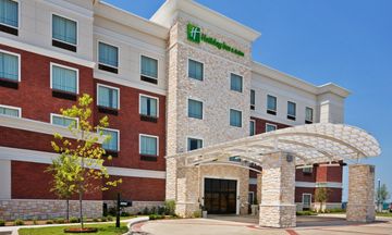Holiday Inn & Suites McKinney-Fairview
