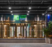 Holiday Inn Express Shangdi Beijing Exterior