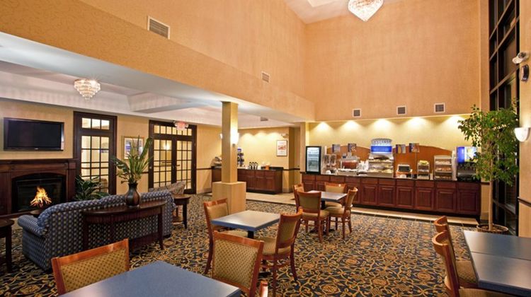 Holiday Inn Express & Suites Cleveland Restaurant