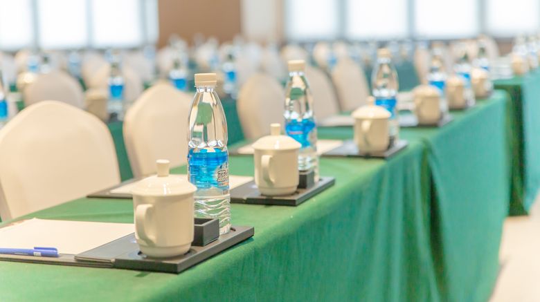 <b>Holiday Inn Express Ya'An City Center Meeting</b>. Images powered by <a href="https://www.leonardoworldwide.com/" title="Leonardo Worldwide" target="_blank">Leonardo</a>.