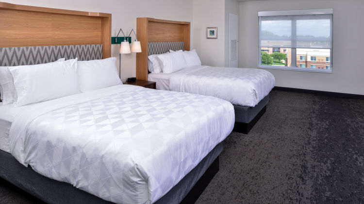 Holiday Inn Detroit Northwest-Livonia Room
