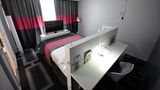 Holiday Inn Dijon Room