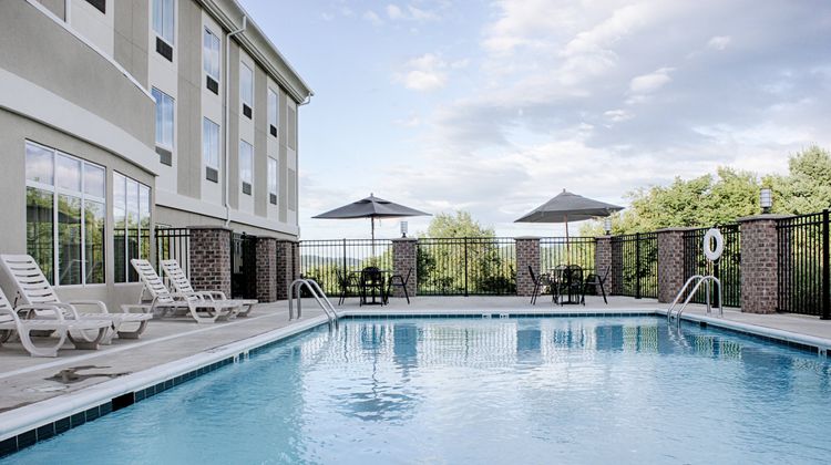 Holiday Inn Express & Suites Lebanon Pool