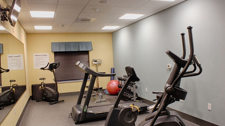 Holiday Inn Express & Suites Lebanon Health Club