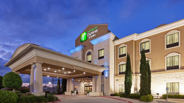 <b>Holiday Inn Express Hotel & Suites Exterior</b>. Images powered by <a href="https://www.leonardoworldwide.com/" title="Leonardo Worldwide" target="_blank">Leonardo</a>.